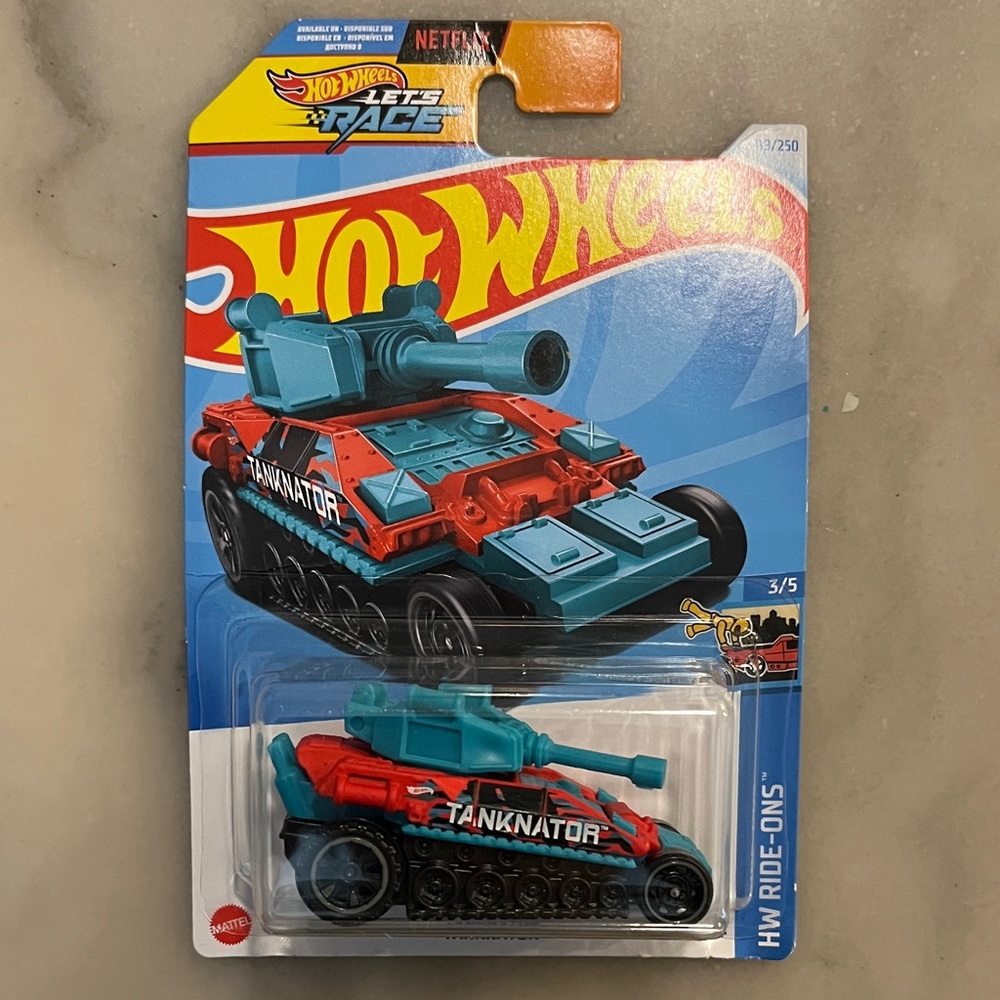 🎈Hot Wheels Tanknator Toy Vehicle🎁Bundle up to 5lbs for $20 Sale📦